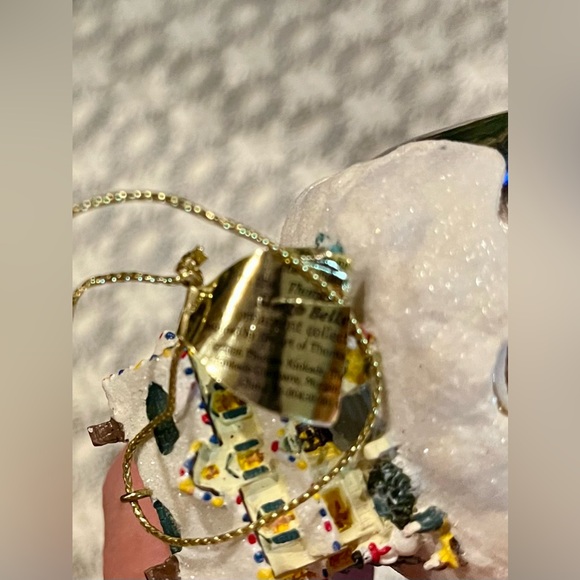 Ashton-Drake THOMAS KINKADE Sleigh Bells Christmas Ornament, Cottage on a Bell - Picture 8 of 9